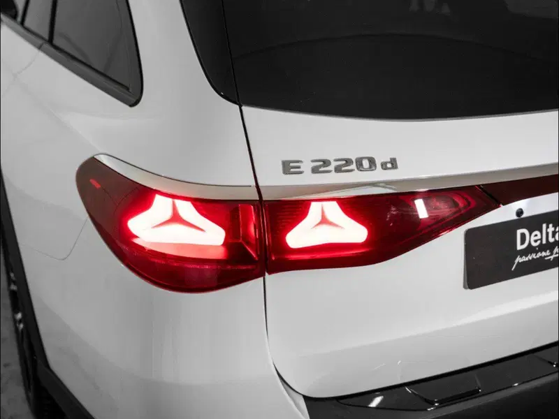 Mercedes-Benz Classe E Station Wagon nuova a Macerata (9)