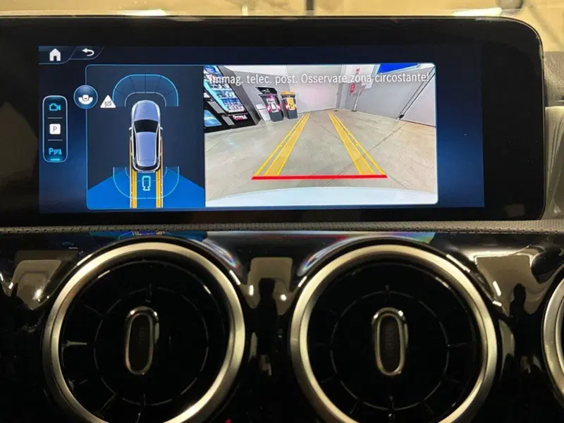 Mercedes-Benz Classe A Sedan nuova a Macerata (19)