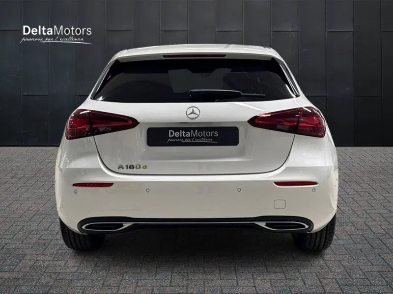 Mercedes-Benz Classe A Sedan nuova a Macerata (4)