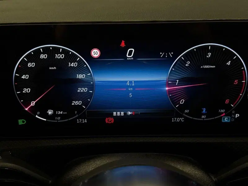Mercedes-Benz Classe A Sedan nuova a Macerata (9)
