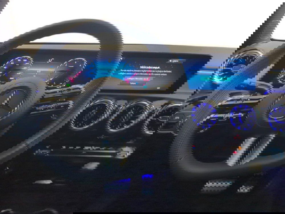 Mercedes-Benz Classe A Sedan nuova a Macerata (11)