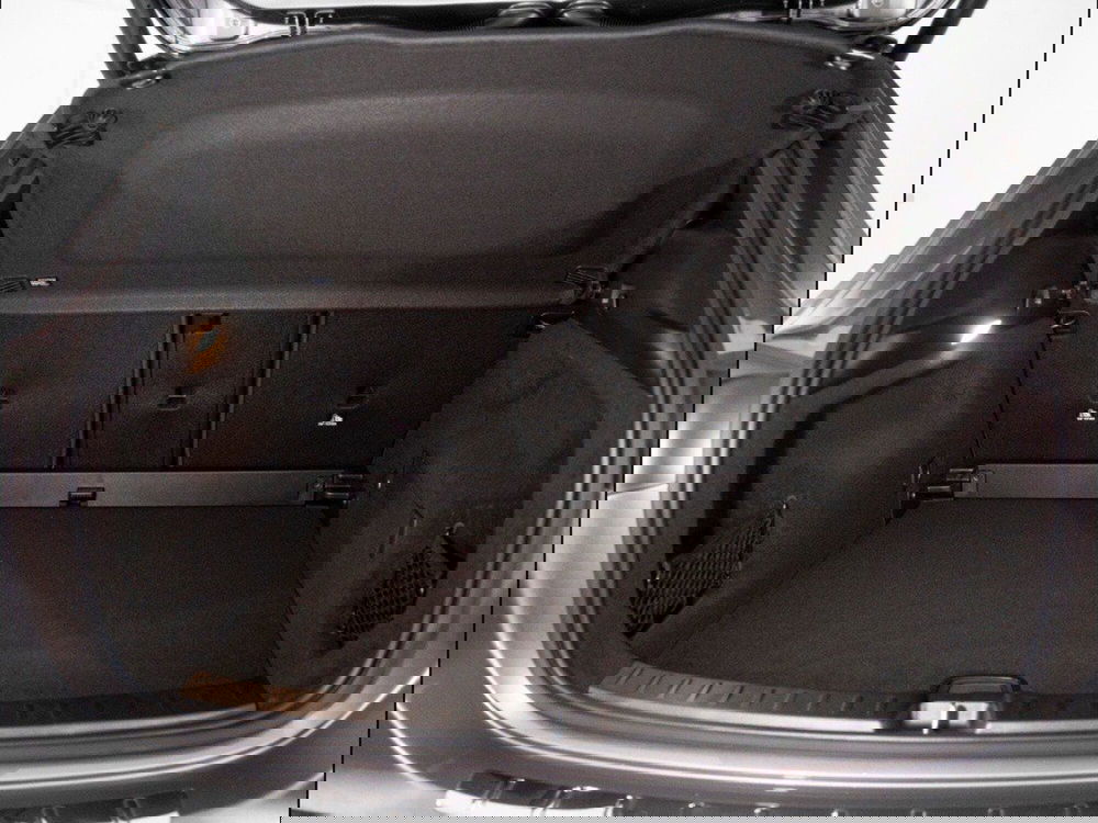 Mercedes-Benz GLA SUV nuova a Macerata (10)