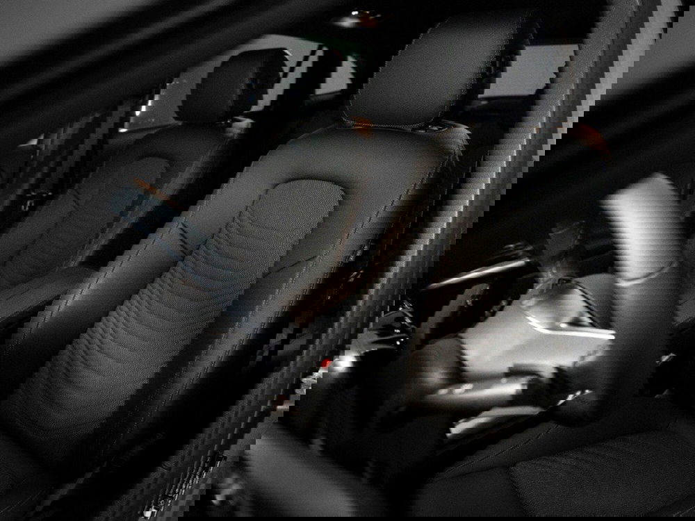 Mercedes-Benz GLA SUV nuova a Macerata (11)