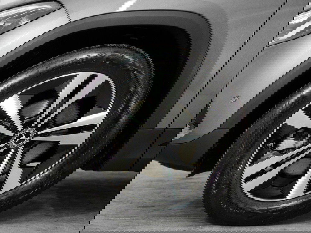 Mercedes-Benz GLA SUV nuova a Macerata (7)