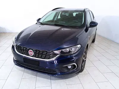 Fiat Tipo Station Wagon Tipo 1.6 Mjt S&amp;S SW Lounge del 2016 usata a Moncalieri
