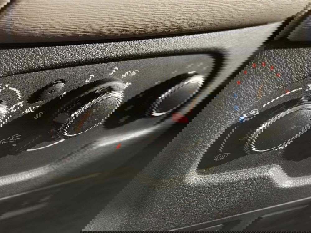 Dacia Lodgy usata a Brescia (17)