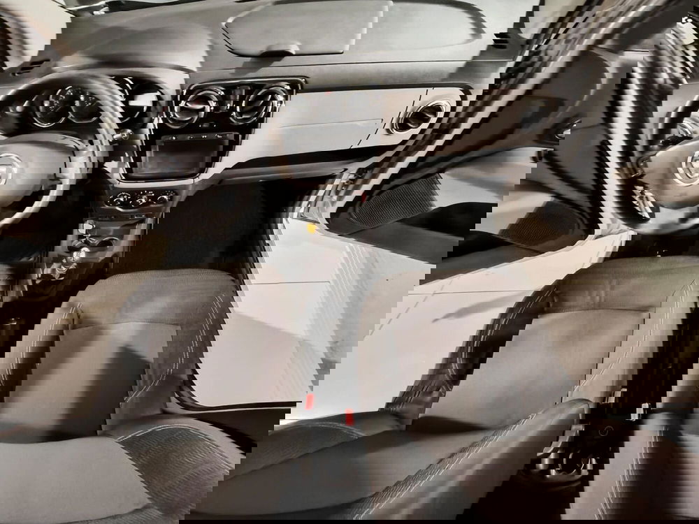 Dacia Lodgy usata a Brescia (9)