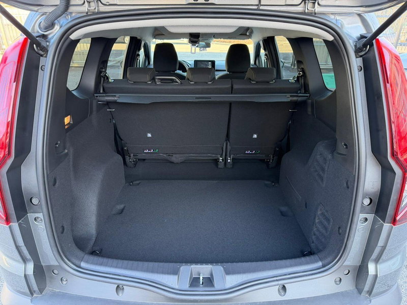 Dacia Jogger nuova a Brescia (13)