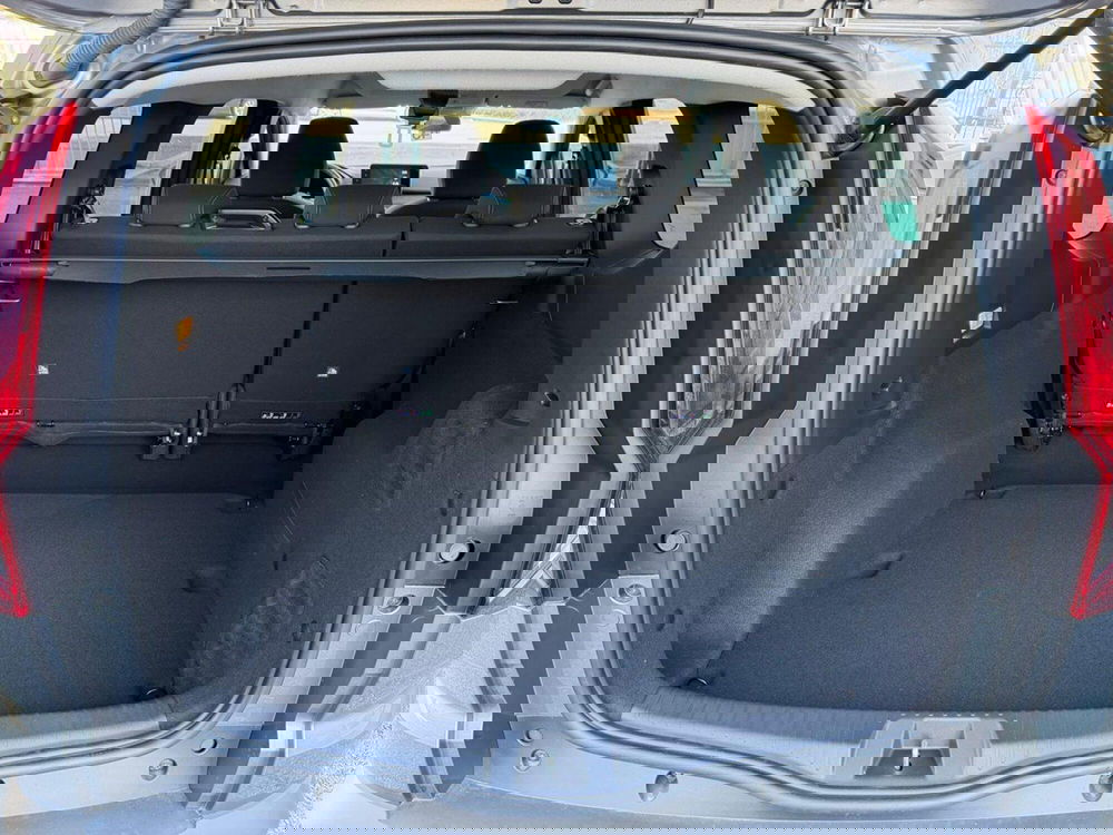 Dacia Jogger nuova a Brescia (18)