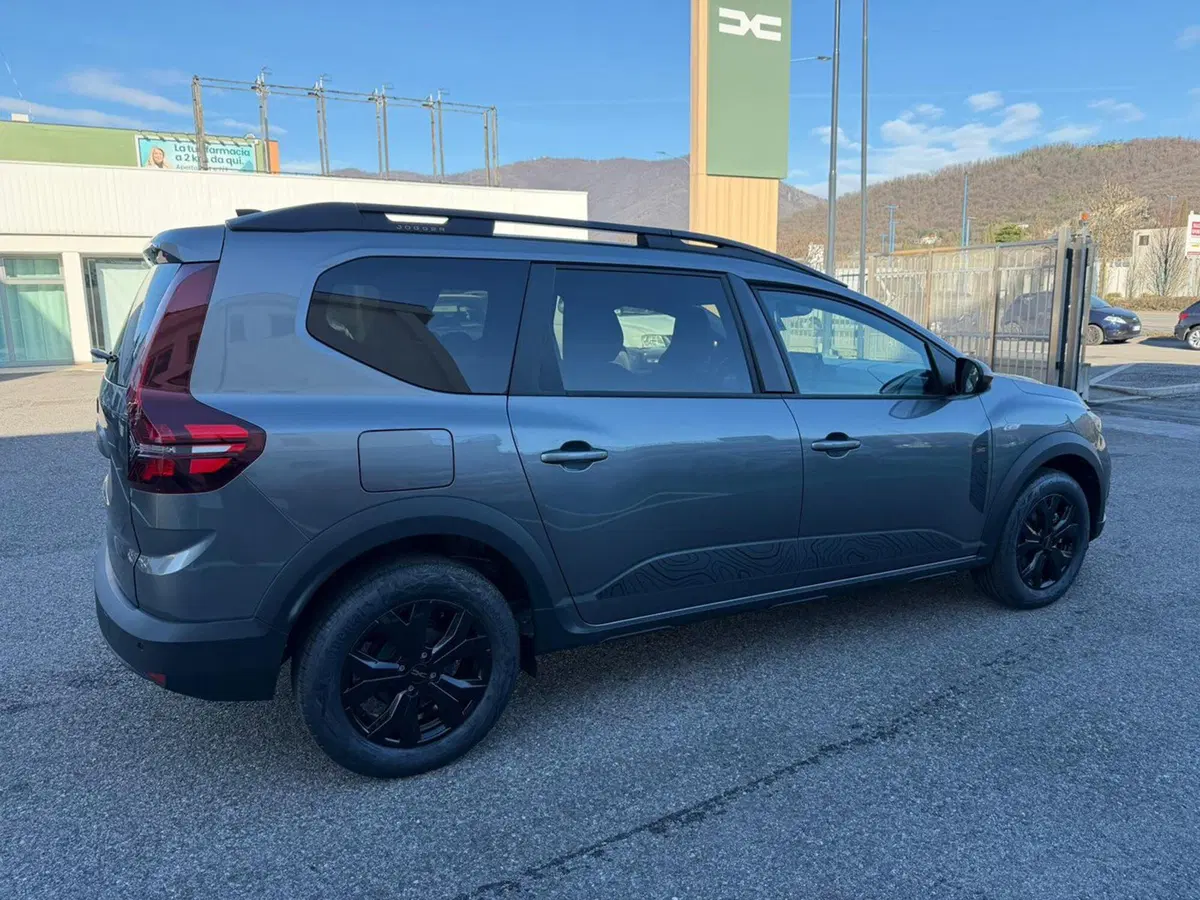 Dacia Jogger nuova a Brescia (3)