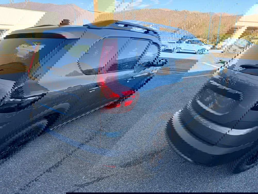 Dacia Jogger nuova a Brescia (4)