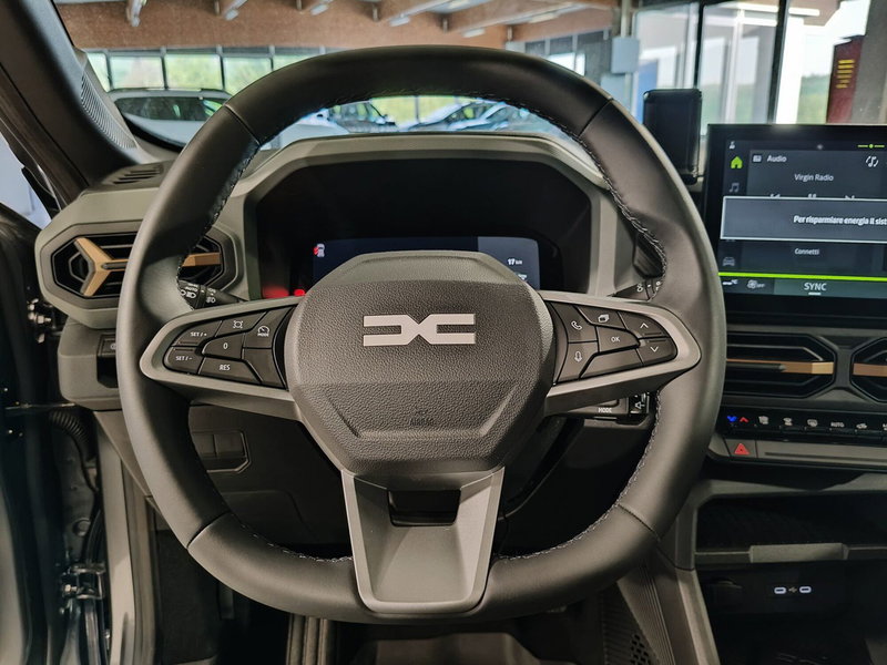 Dacia Bigster usata a Brescia (16)