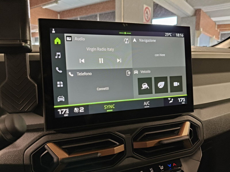 Dacia Bigster usata a Brescia (18)