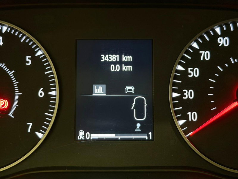 Dacia Jogger usata a Brescia (10)