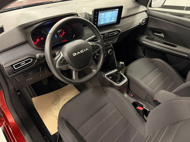 Dacia Jogger usata a Brescia (11)