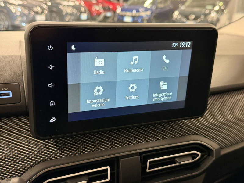 Dacia Jogger usata a Brescia (17)