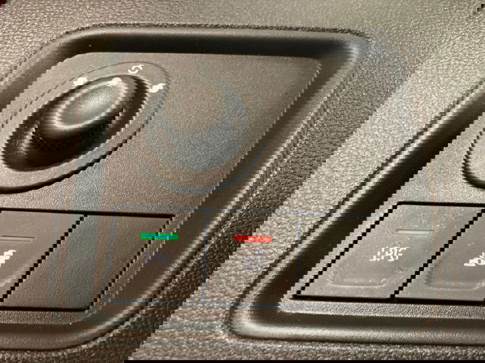 Dacia Duster usata a Brescia (20)