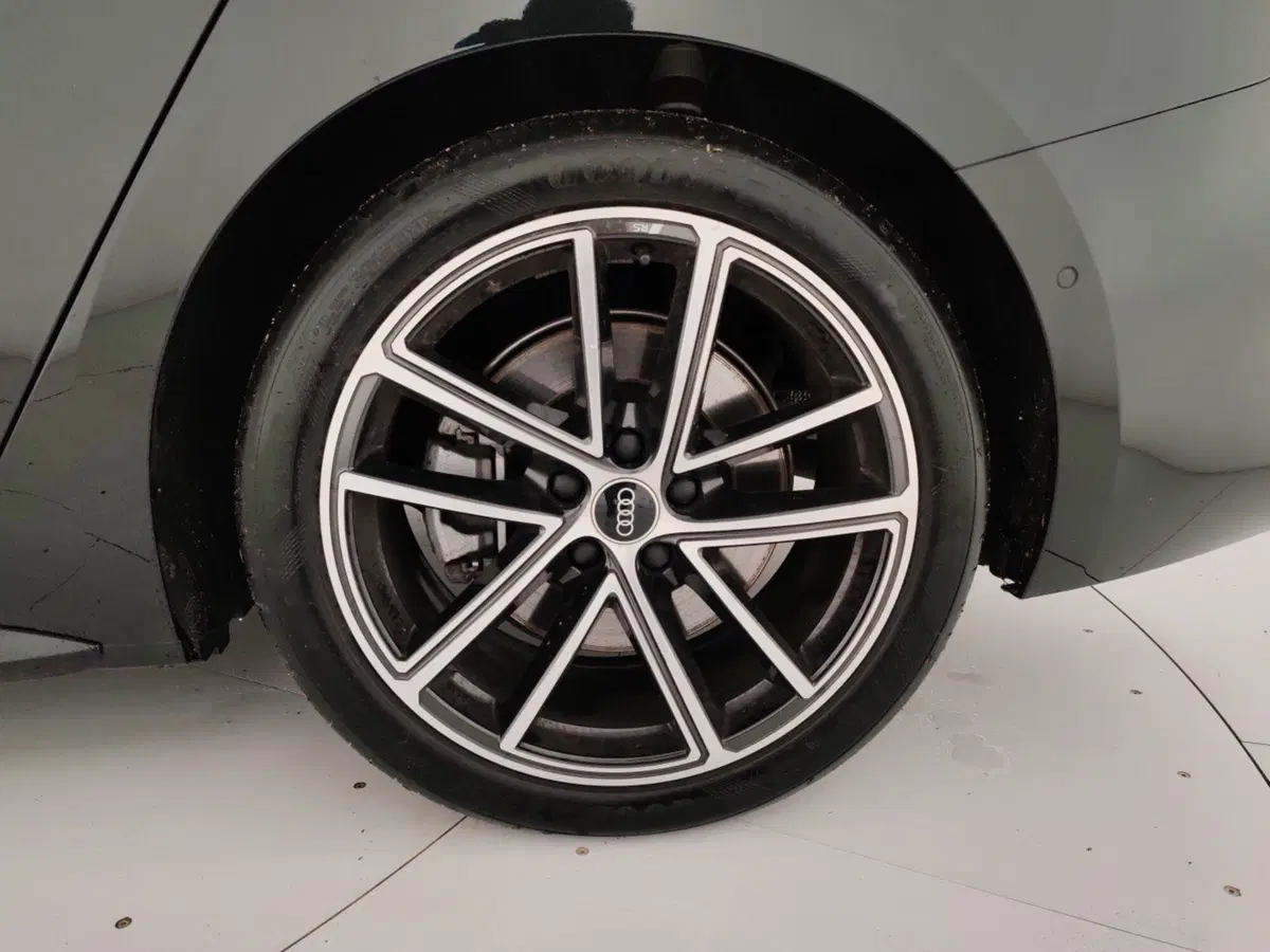Audi A5 Avant usata a Massa-Carrara (6)