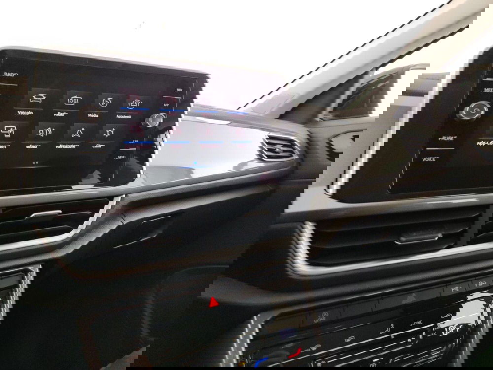 Volkswagen T-Roc usata a Massa-Carrara (12)