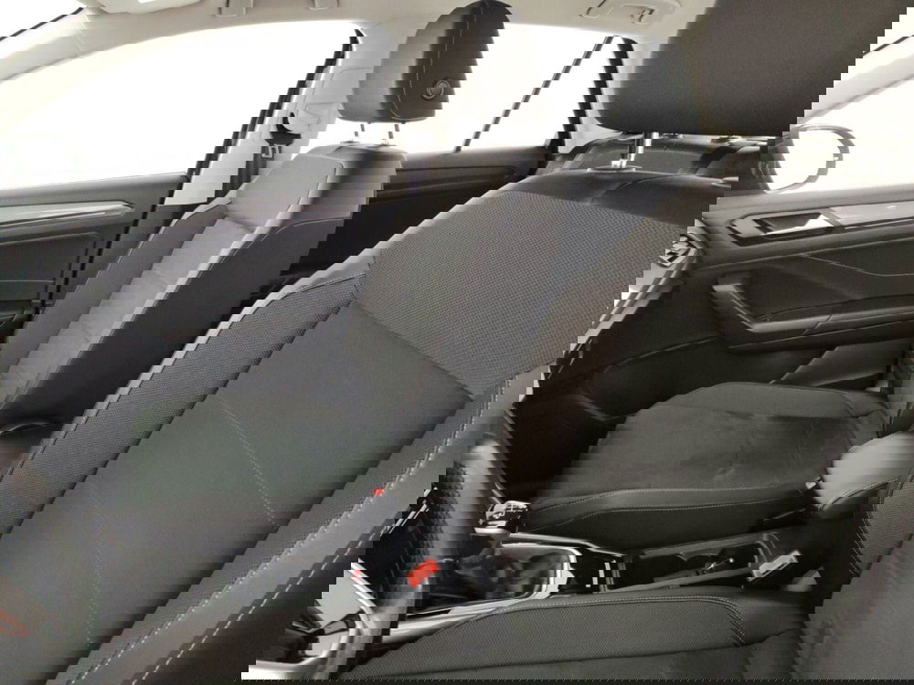 Volkswagen T-Roc usata a Massa-Carrara (9)