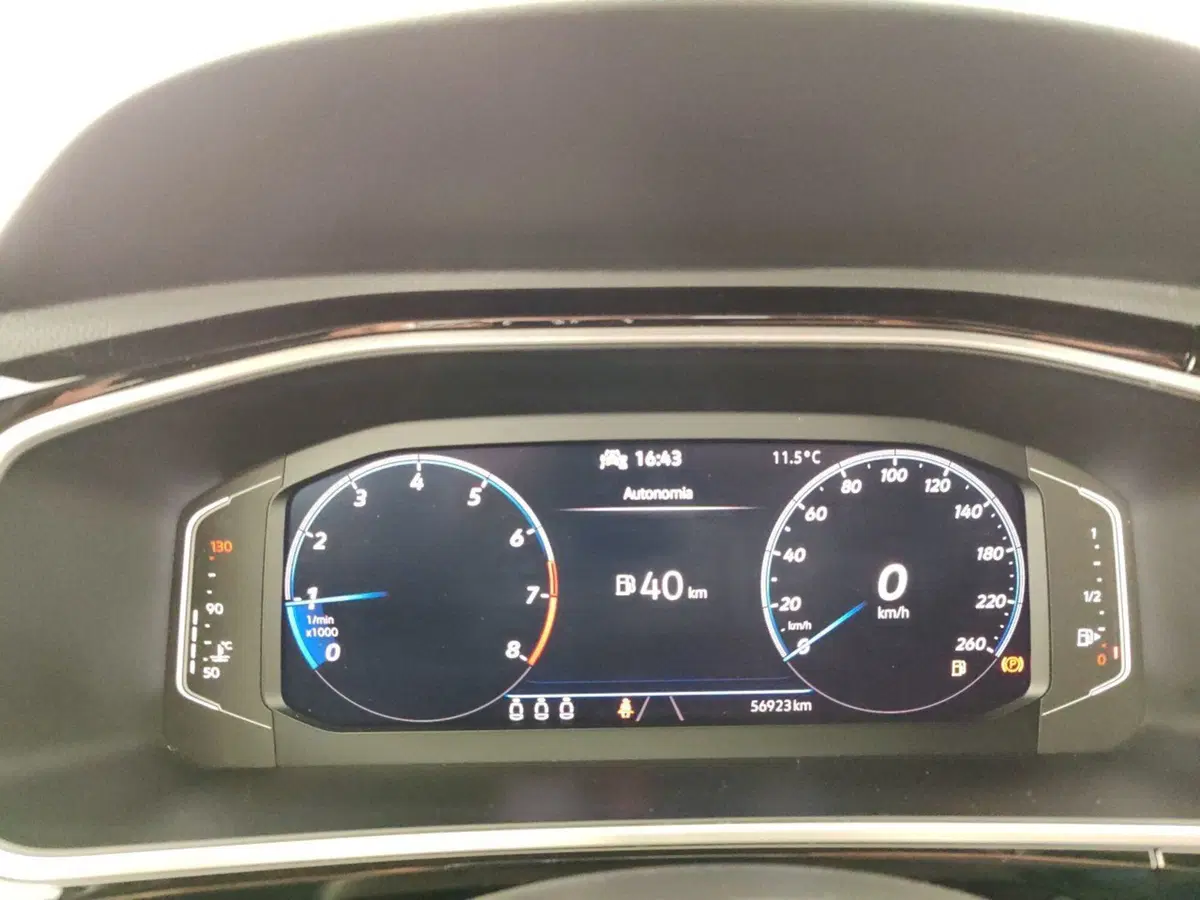 Volkswagen T-Roc usata a Massa-Carrara (15)