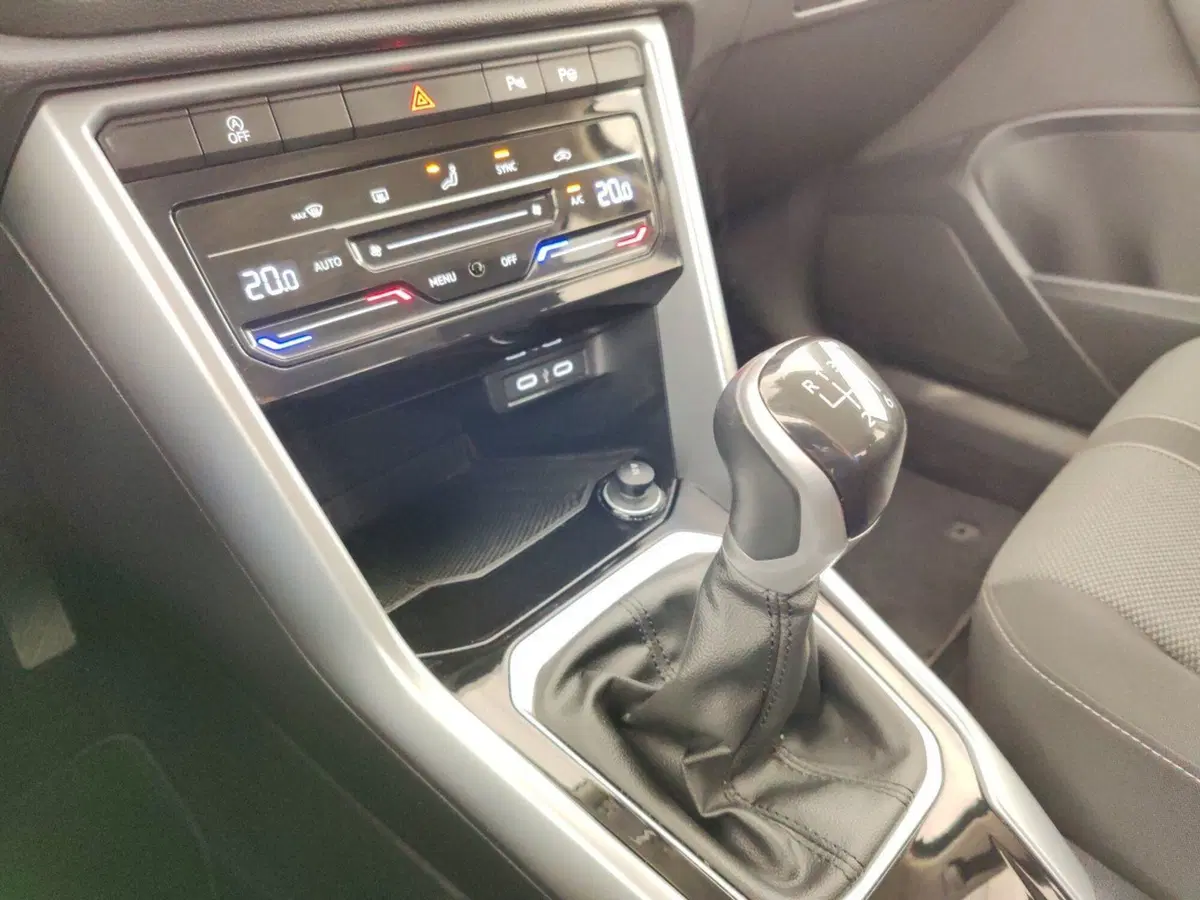 Volkswagen T-Roc usata a Massa-Carrara (11)
