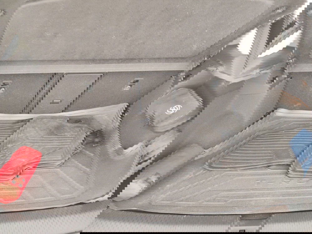 Volkswagen T-Roc usata a Massa-Carrara (16)