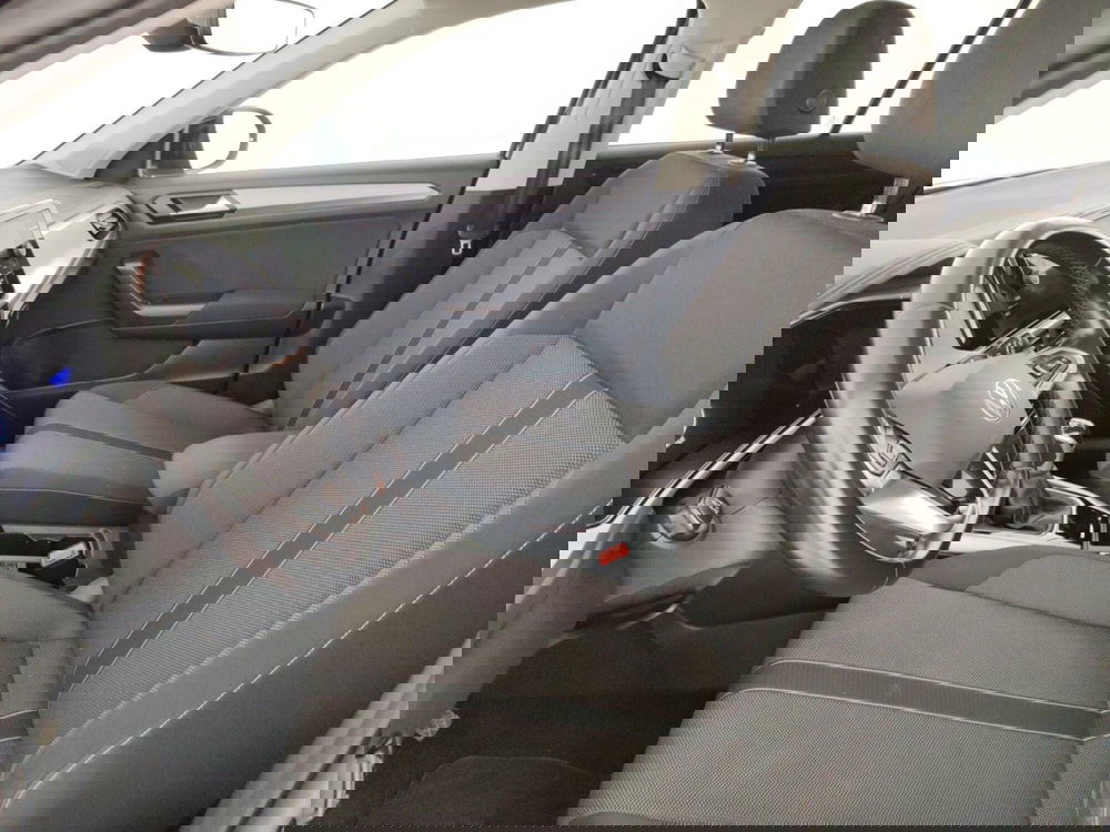 Volkswagen T-Roc usata a Massa-Carrara (7)