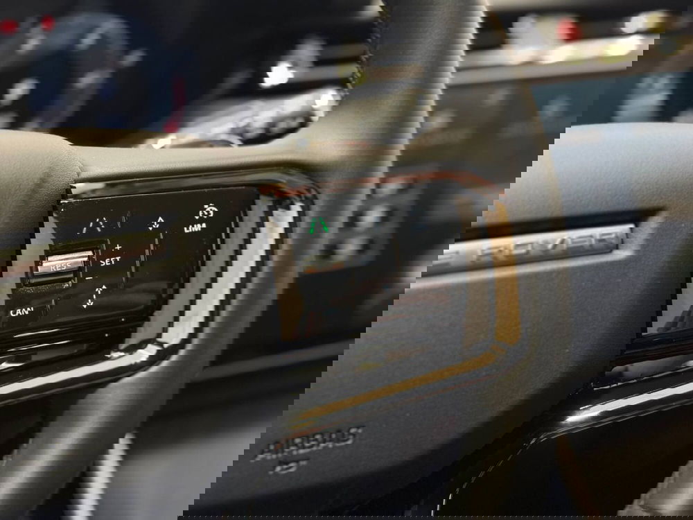 Land Rover Range Rover Velar usata a Savona (12)