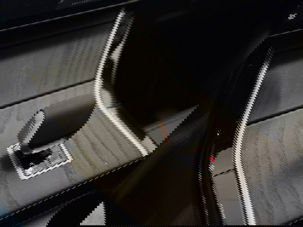 Land Rover Range Rover Velar usata a Savona (15)