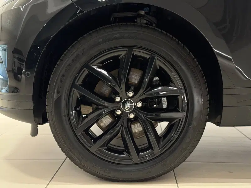 Land Rover Range Rover Velar usata a Savona (9)