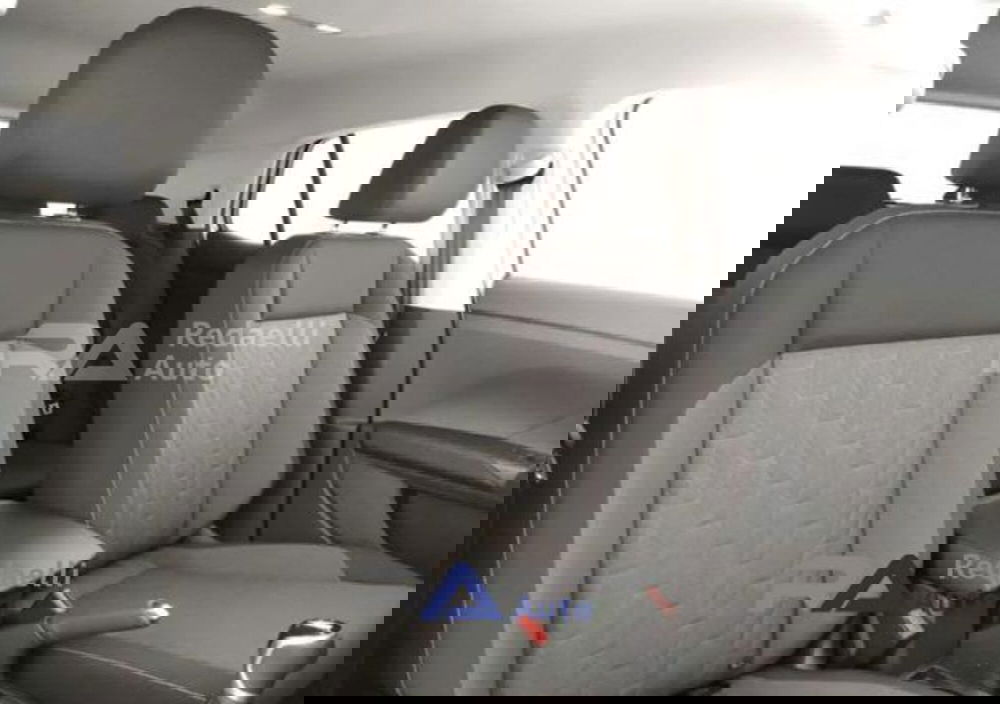 Volkswagen T-Cross nuova a Lecco (7)