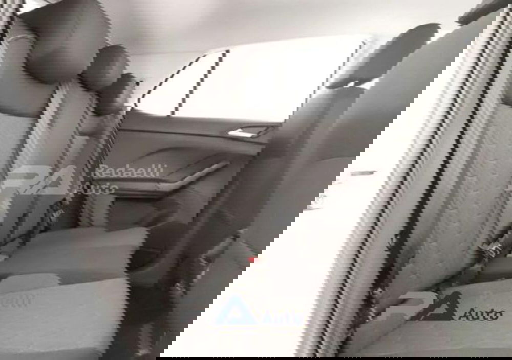 Volkswagen T-Cross nuova a Lecco (8)