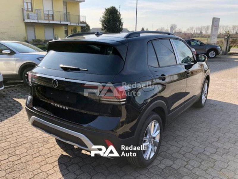 Volkswagen T-Cross nuova a Lecco (3)
