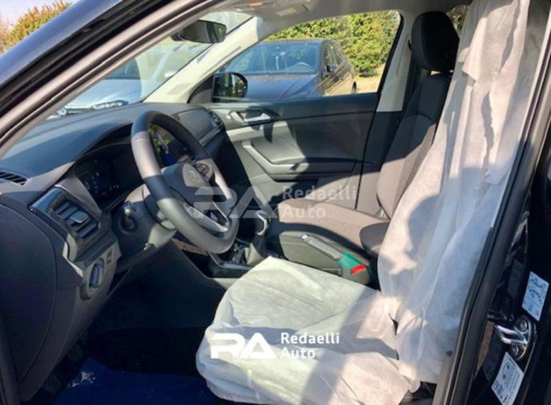 Volkswagen T-Cross nuova a Lecco (5)