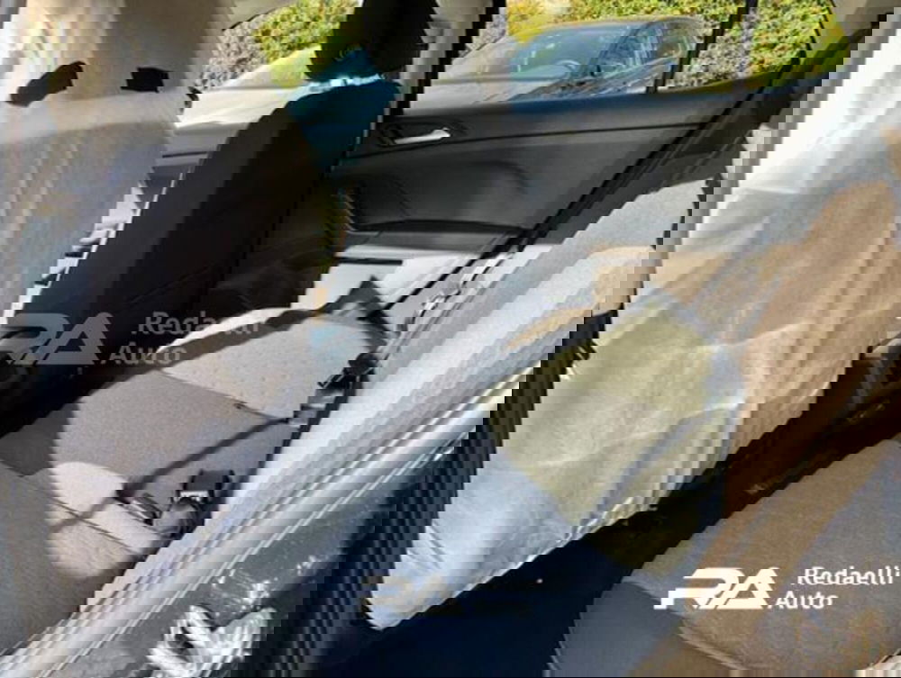 Volkswagen T-Cross nuova a Lecco (6)