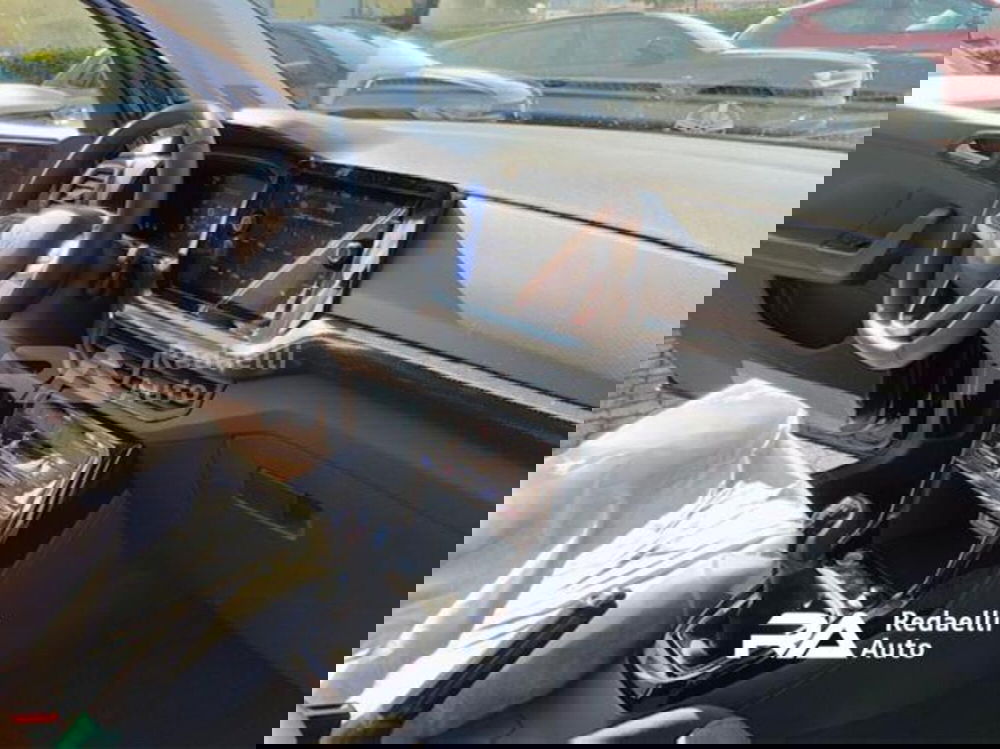 Volkswagen T-Cross nuova a Lecco (9)