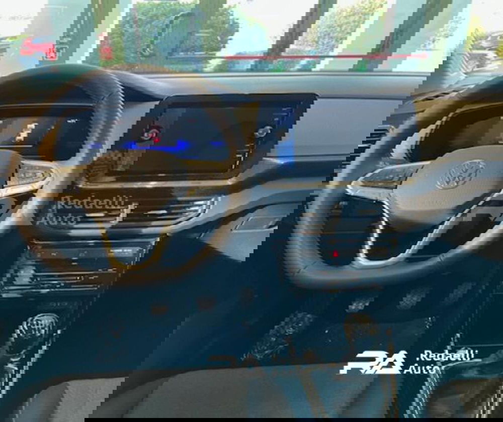 Volkswagen T-Cross nuova a Lecco (7)