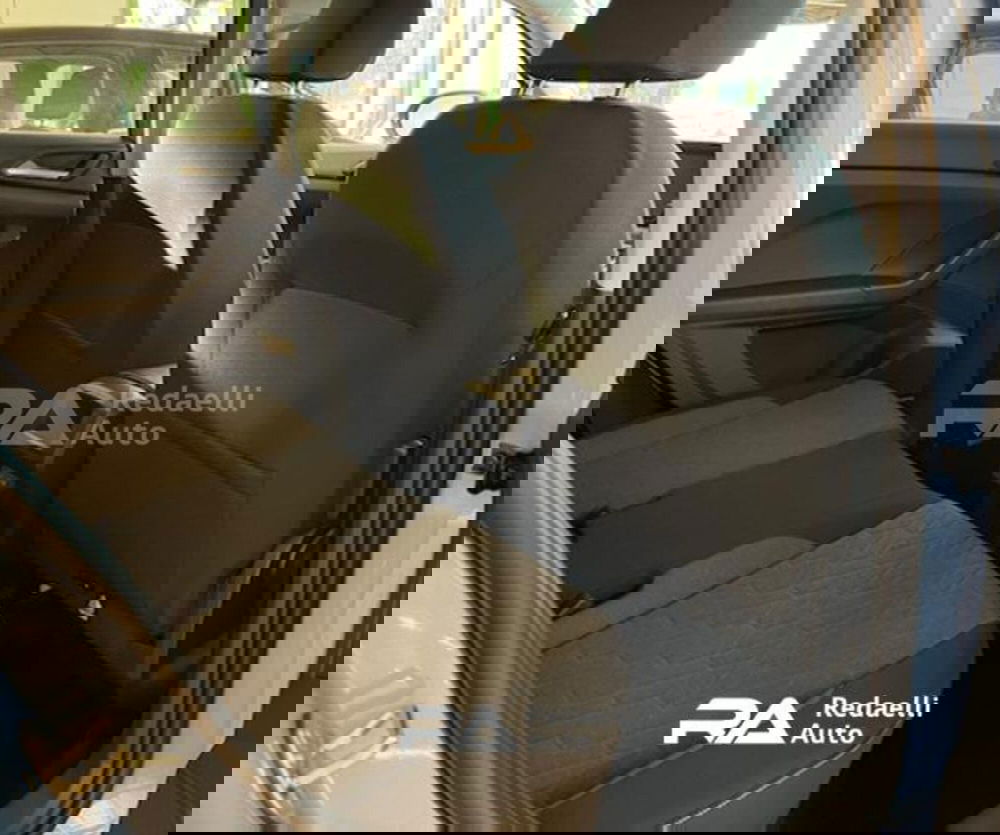 Volkswagen T-Cross nuova a Lecco (8)