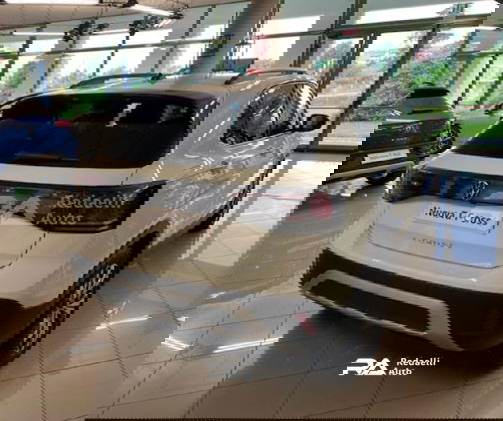 Volkswagen T-Cross nuova a Lecco (4)