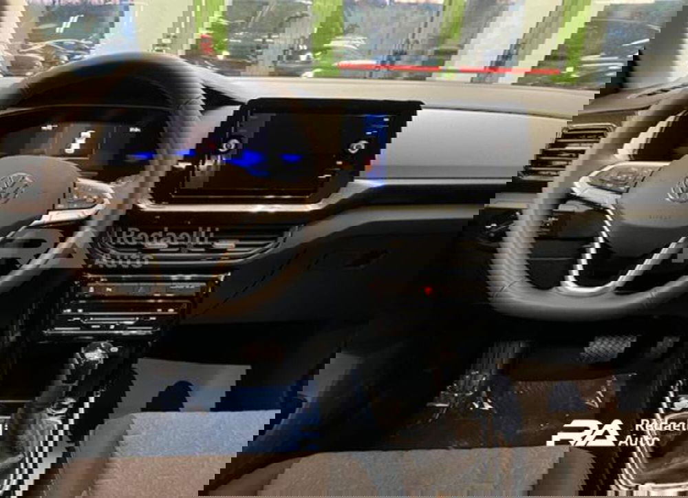 Volkswagen T-Cross nuova a Lecco (8)