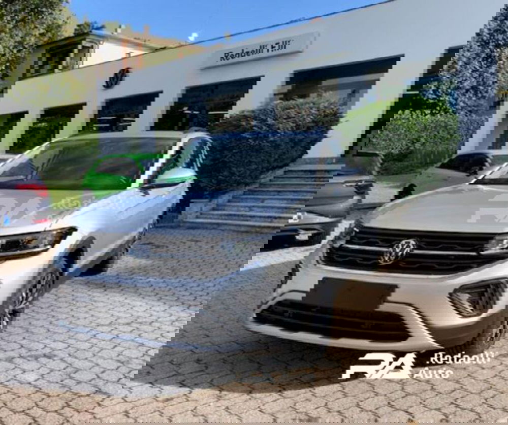Volkswagen T-Cross nuova a Lecco