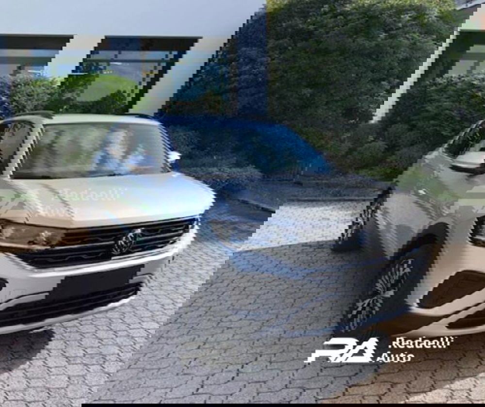 Volkswagen T-Cross nuova a Lecco (2)