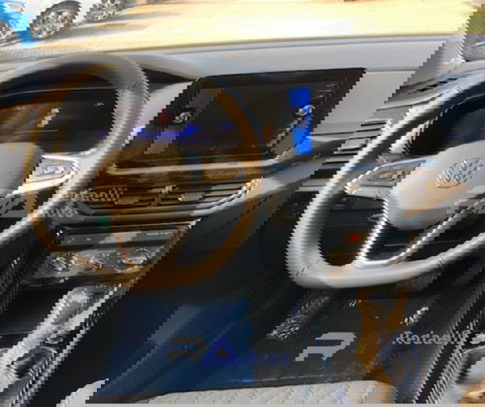 Volkswagen T-Cross nuova a Lecco (6)