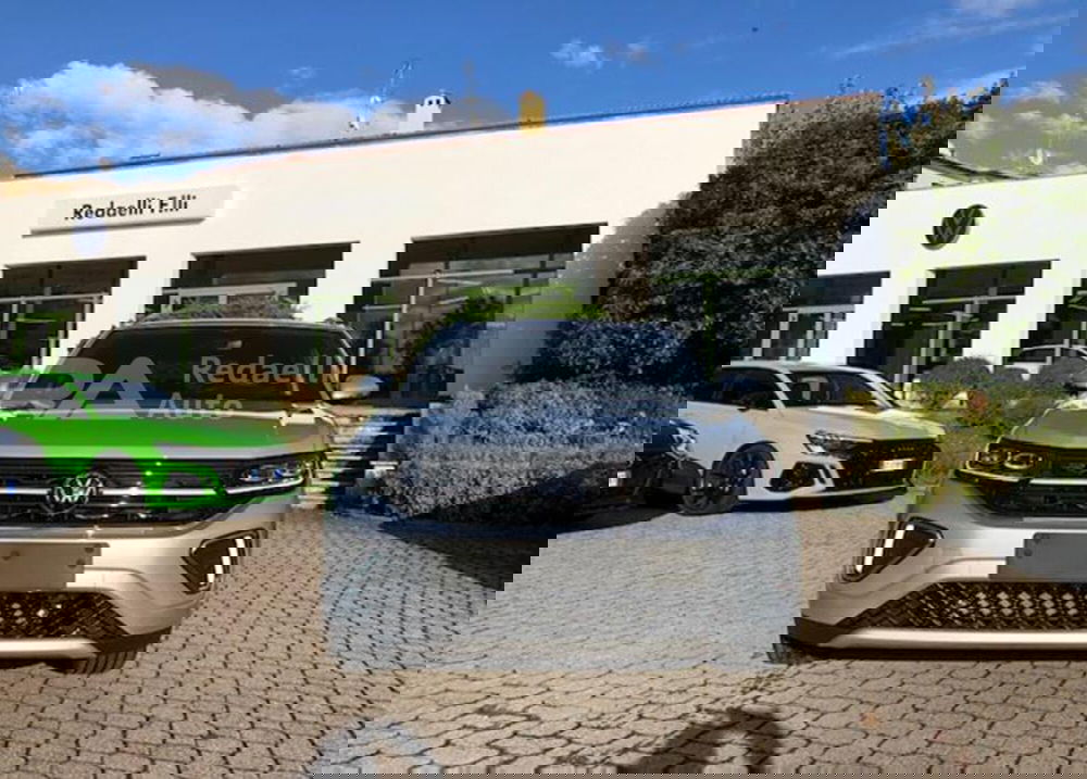 Volkswagen T-Cross nuova a Lecco (2)