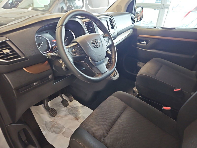 Toyota Proace Verso nuova a Vicenza (10)