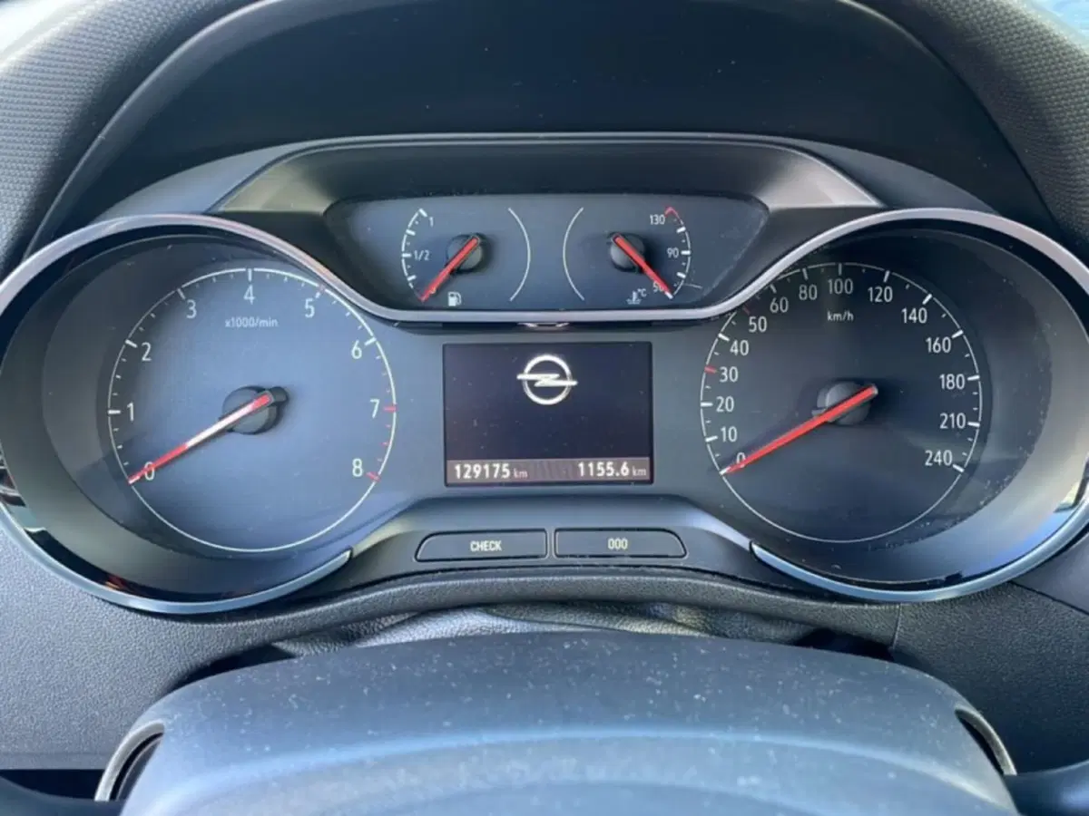 Opel Crossland usata a Foggia (12)