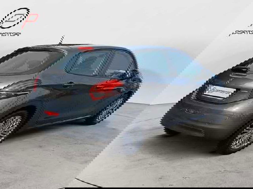 Peugeot 208 usata a Venezia (5)