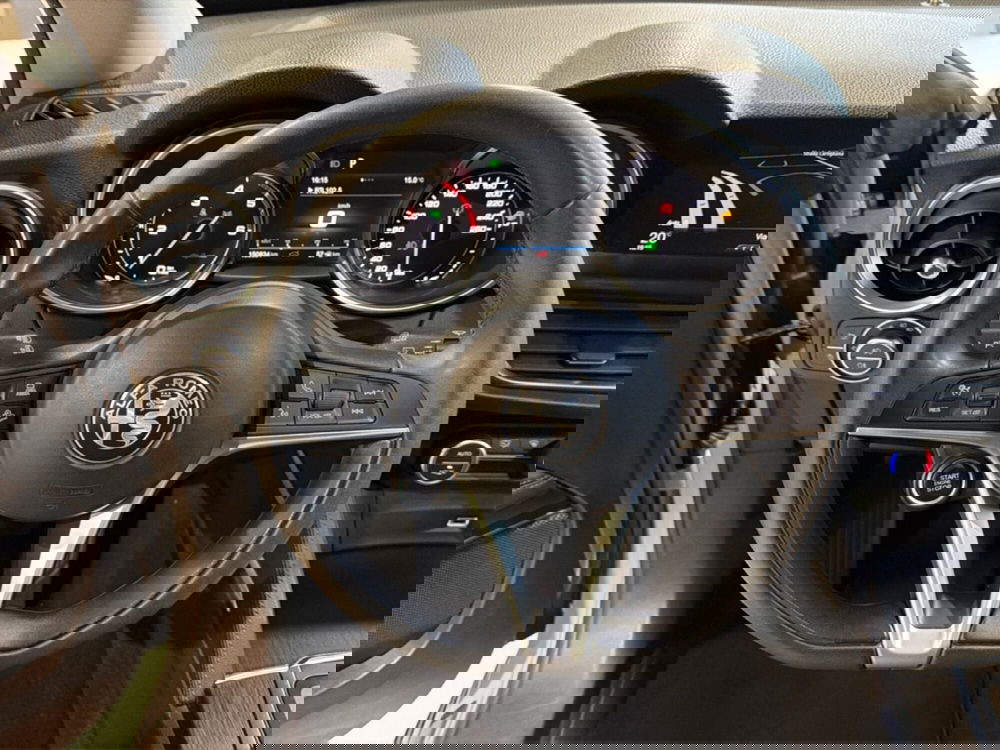 Alfa Romeo Stelvio usata a Vicenza (16)