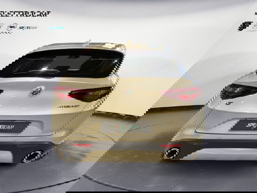 Alfa Romeo Stelvio usata a Vicenza (4)